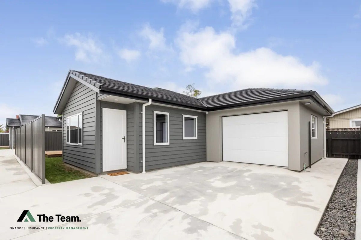 2/52 Park Road, Greenmeadows, Napier - Carousel 1