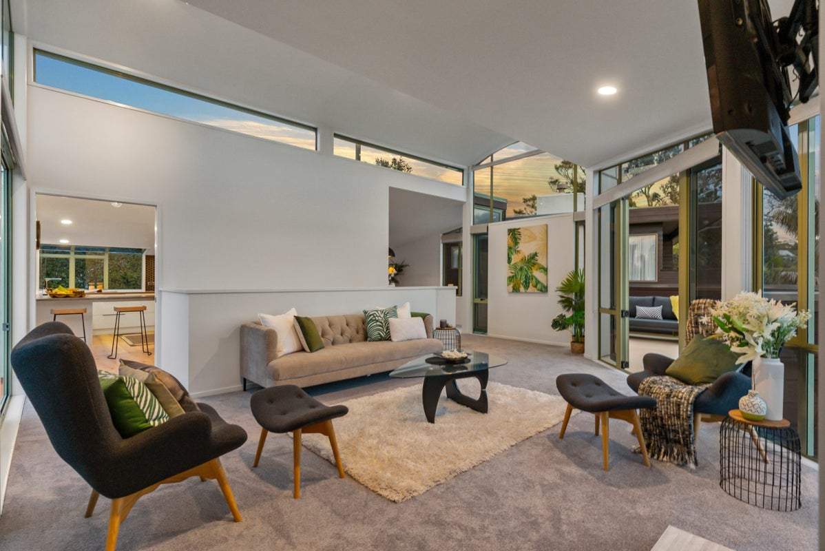 1/85 Castor Bay Road, Castor Bay, Auckland - Carousel 2