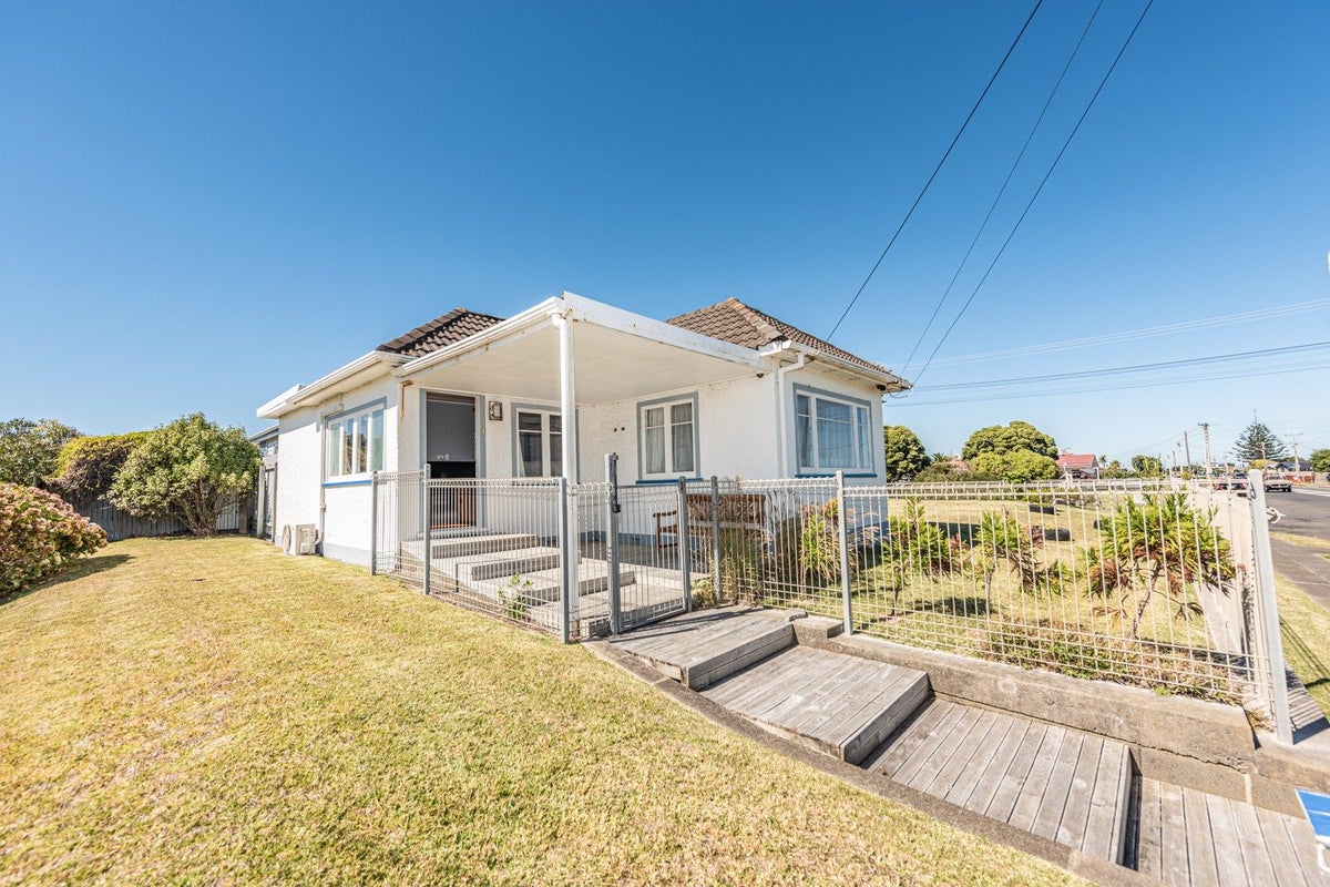40C Cornfoot Street, Castlecliff, Whanganui - Carousel 1