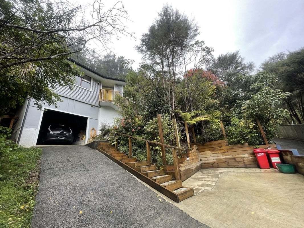 155 Pinehaven Road, Pinehaven, Upper Hutt - Carousel 1