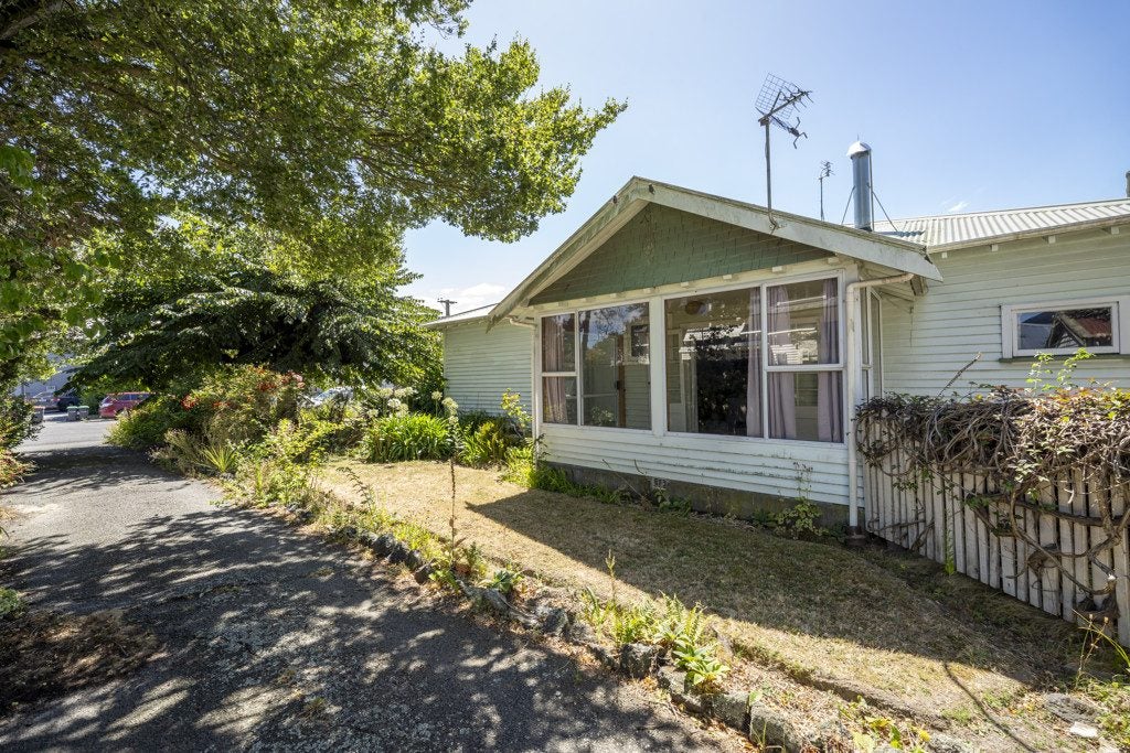20 Bolton Avenue, Spreydon, Christchurch - Carousel 1
