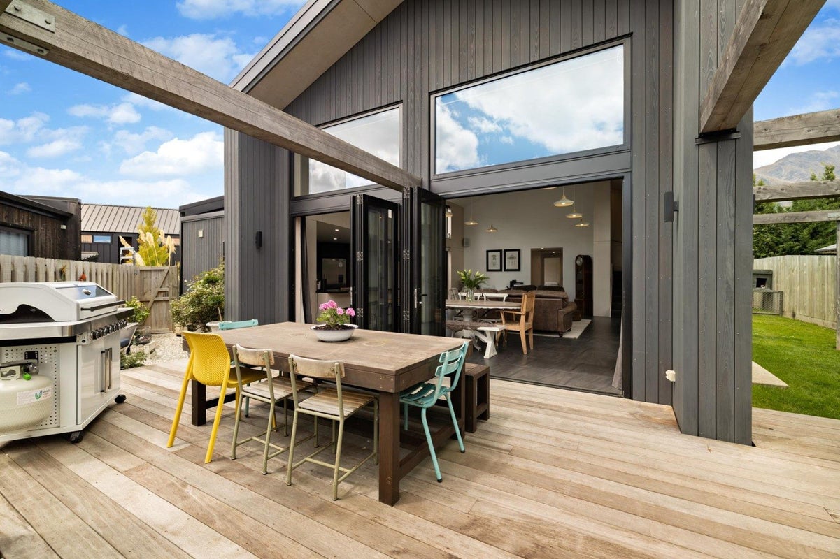 14 Bellamore Street, Lake Hayes, Queenstown - Carousel 2