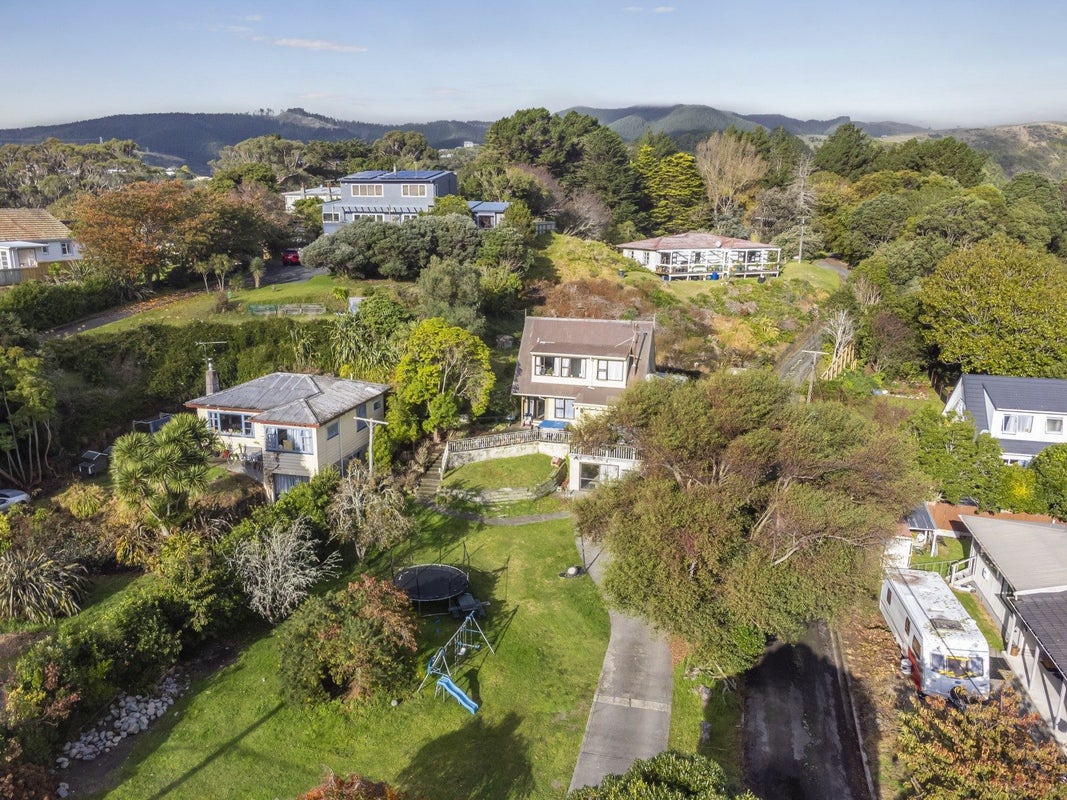 222 Matai Road, Raumati Beach, Paraparaumu - Carousel 1