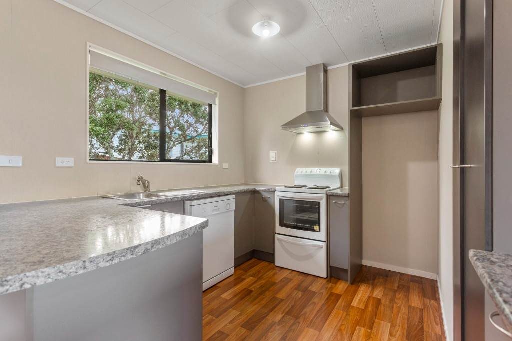 28A Japonica Drive, Beach Haven, Auckland - Carousel 1
