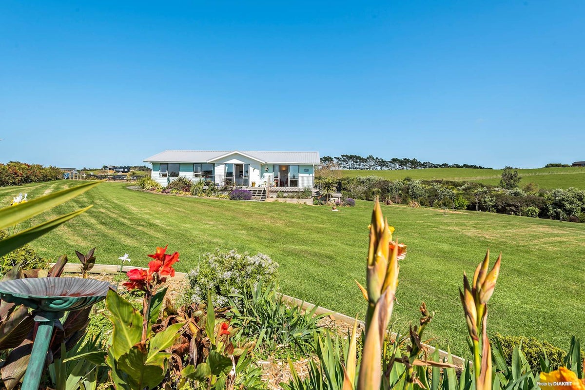 3 Allan Road, Awhitu - Carousel 1