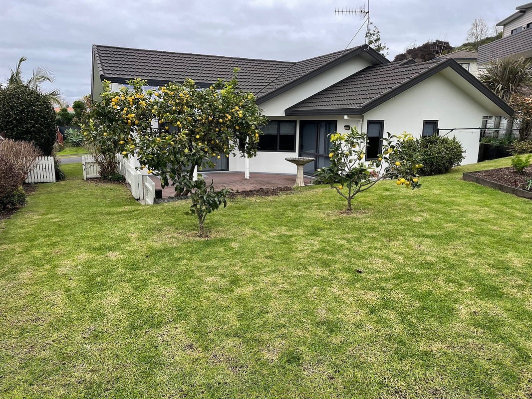 32 Highgrove Place, Bethlehem, Tauranga - Carousel 1