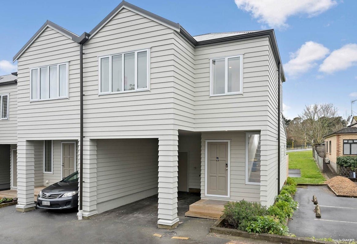 7/30 John Jennings Drive, Oteha, Auckland - Carousel 1