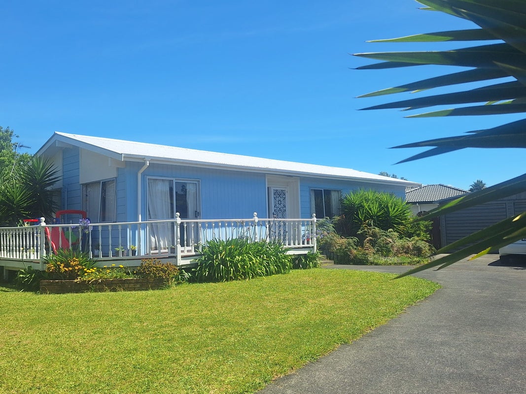 14 Darren Crescent, Half Moon Bay, Auckland - Carousel 1