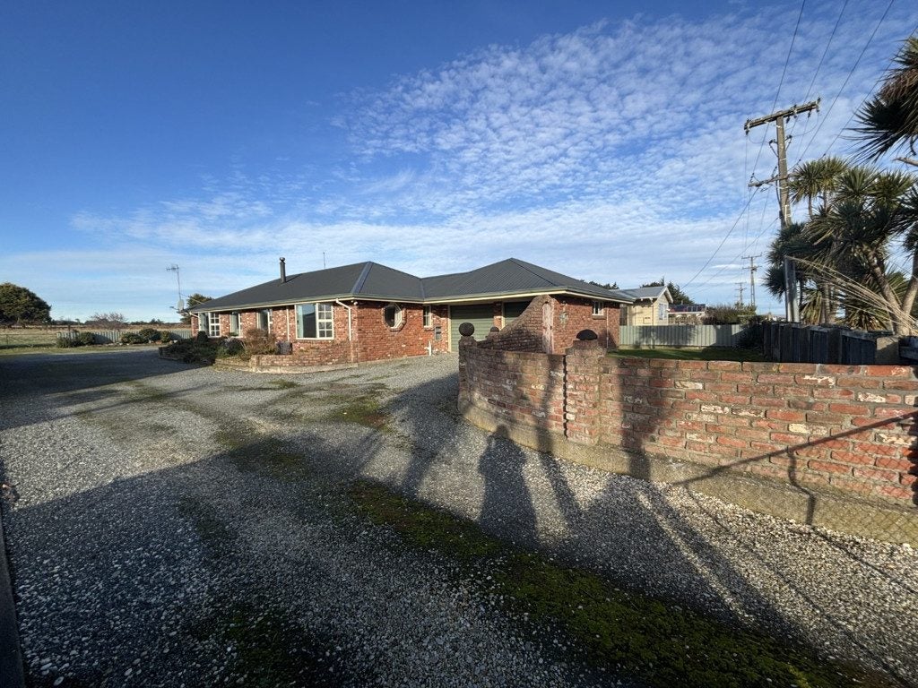 180 Bluff Highway, Kew, Invercargill - Carousel 1
