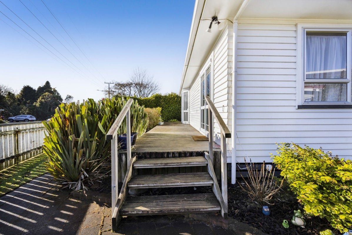 13 Bridger Place, Eltham, Eltham - Carousel 2