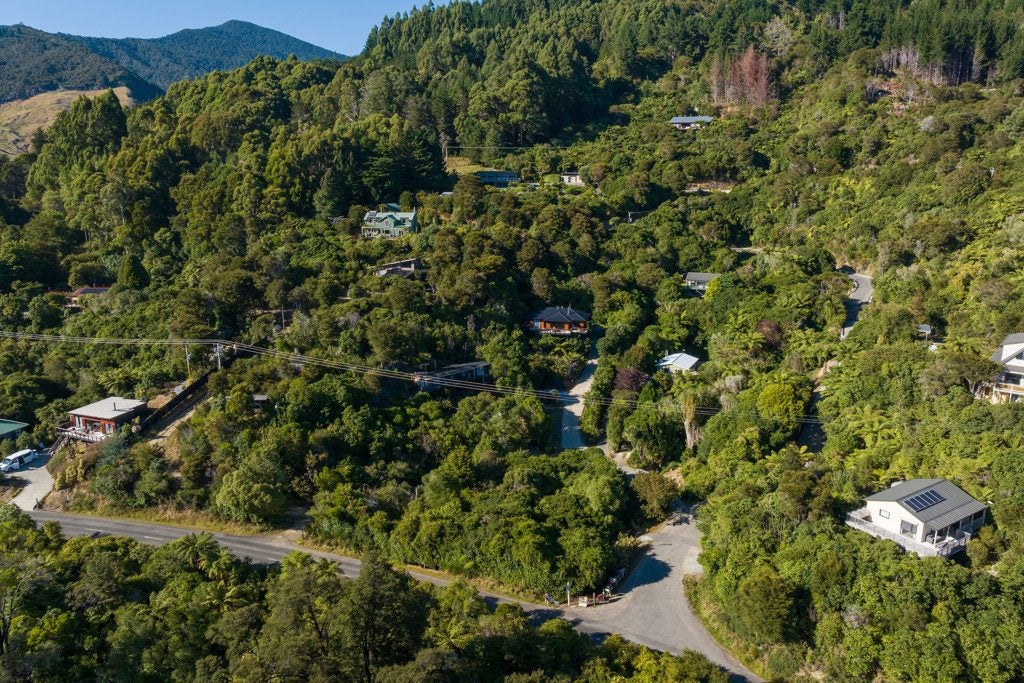 786 Queen Charlotte Drive, Picton - Carousel 34