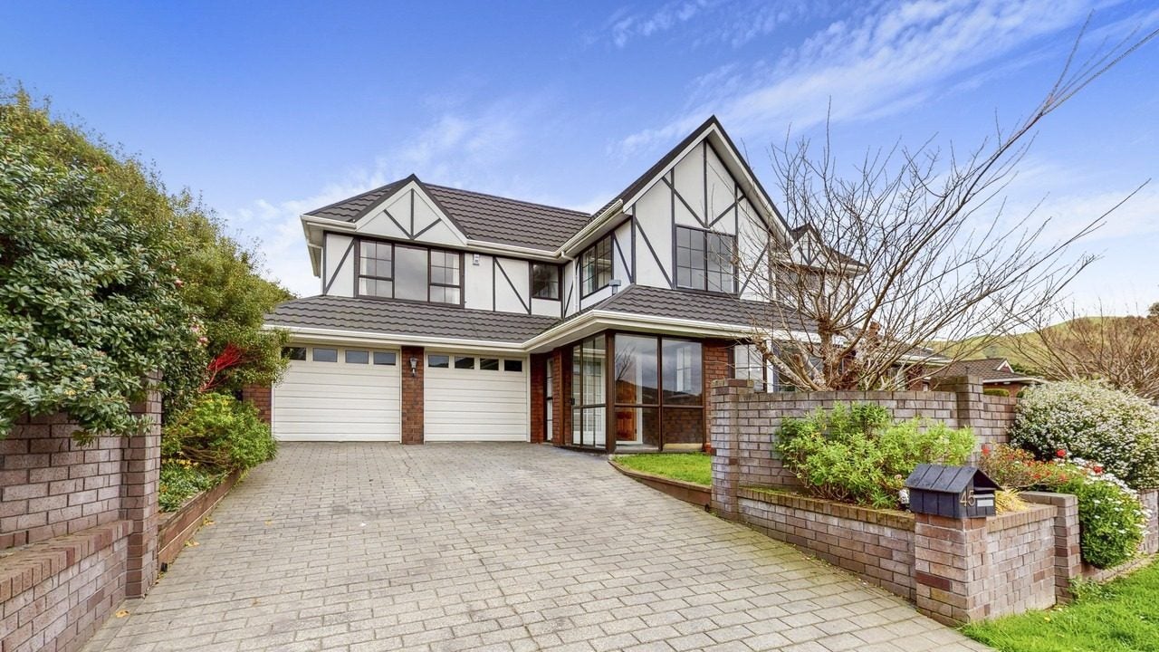45 Burbank Crescent, Churton Park, Wellington - Carousel 1