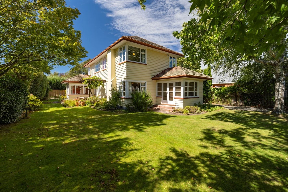 31 Makora Street, Fendalton, Christchurch - Carousel 1