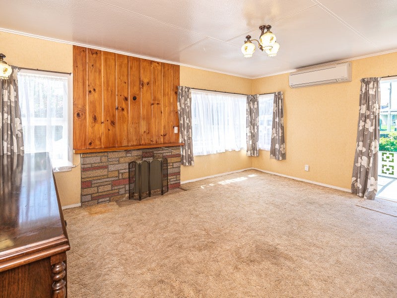 15 Karaka Street, Castlecliff, Whanganui - Carousel 2