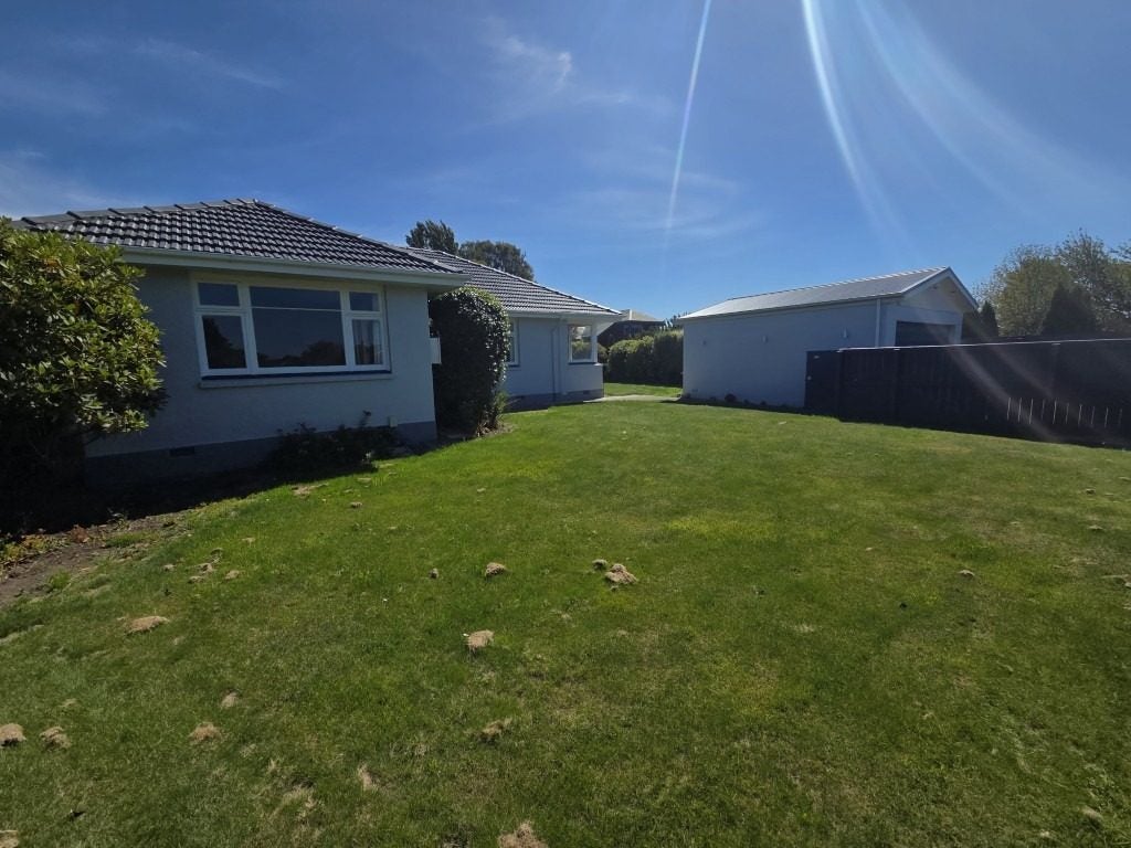 11 Grimseys Road, Redwood, Christchurch - Carousel 2