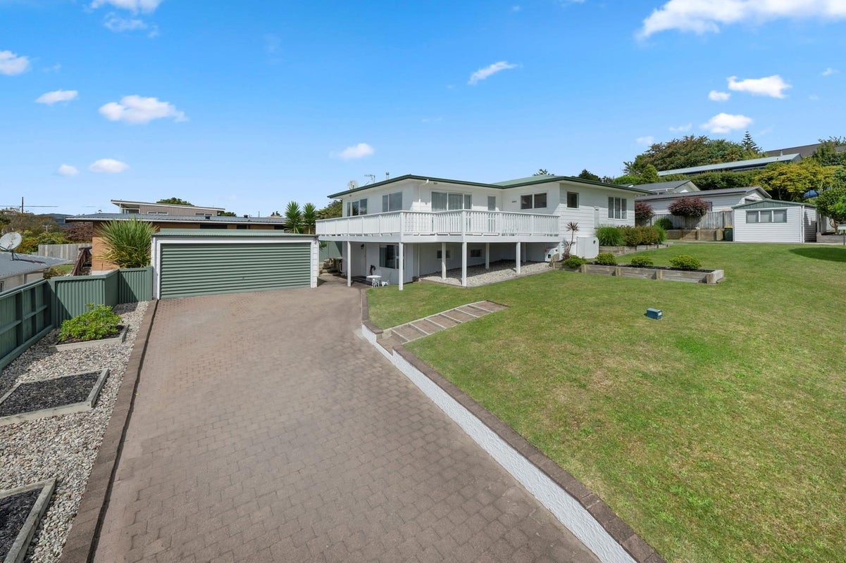 2 Westbourne Avenue, Pomare, Rotorua - Carousel 1