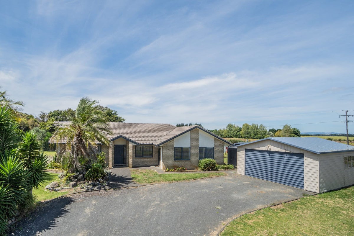 187B Clarks Beach Road, Pukekohe - Carousel 1
