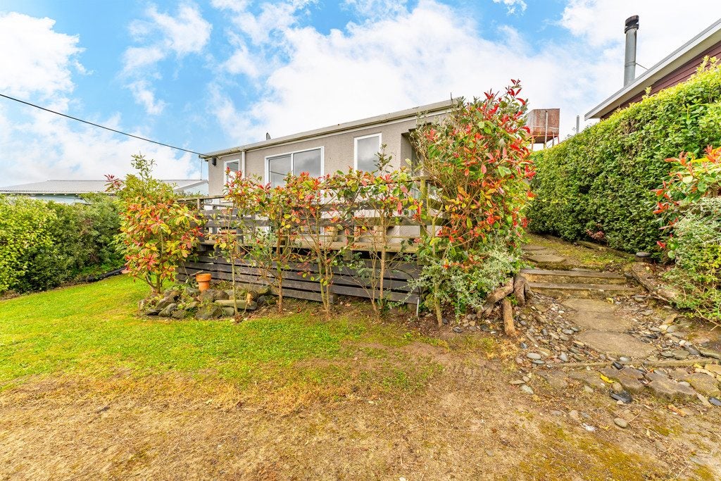 42 Stirling Street, Kakanui, Oamaru - Carousel 17