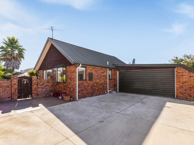 2/4 Sea Eagles Place, North New Brighton, Christchurch - Carousel 1