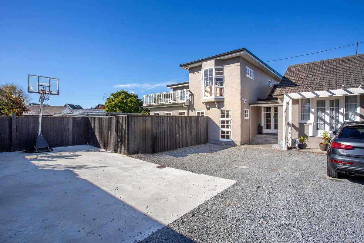 52 Bristol Street, St Albans, Christchurch - Carousel 18