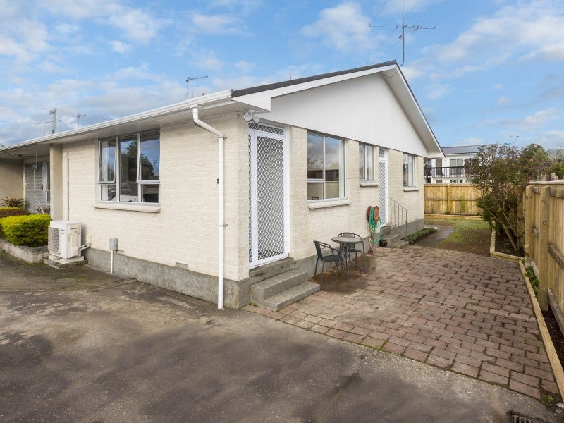 4/16 Riverbank Street, Ebdentown, Upper Hutt - Carousel 2