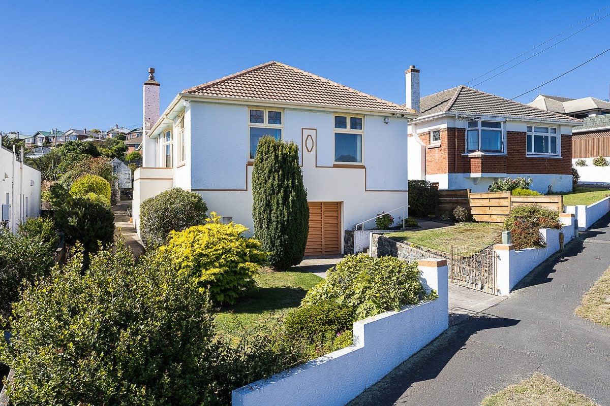 129 Tahuna Road, Andersons Bay, Dunedin - Carousel 1