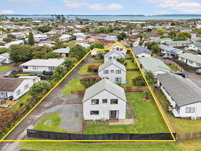 26 Barneys Farm Road, Clendon Park, Auckland - Carousel 1