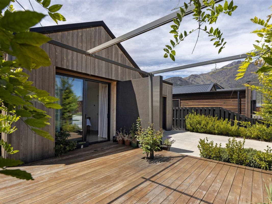 3 Bellamore Street, Lake Hayes, Queenstown - Carousel 1