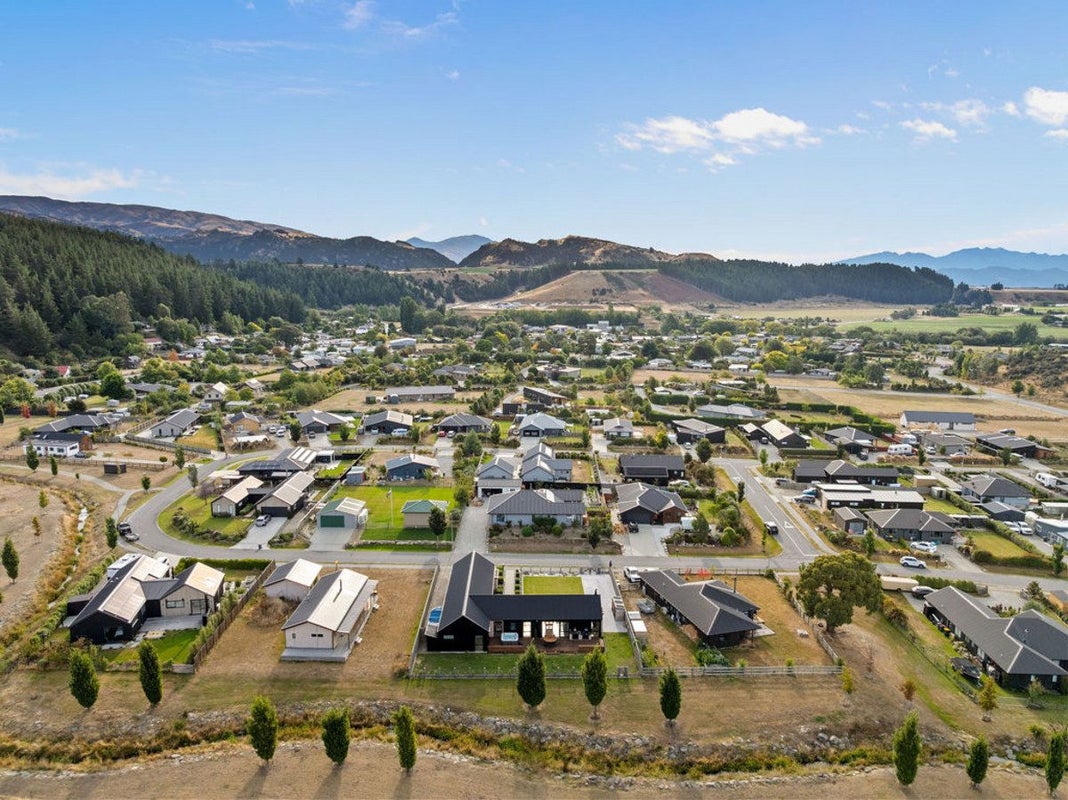 36 Cooper Crescent, Cromwell - Carousel 35