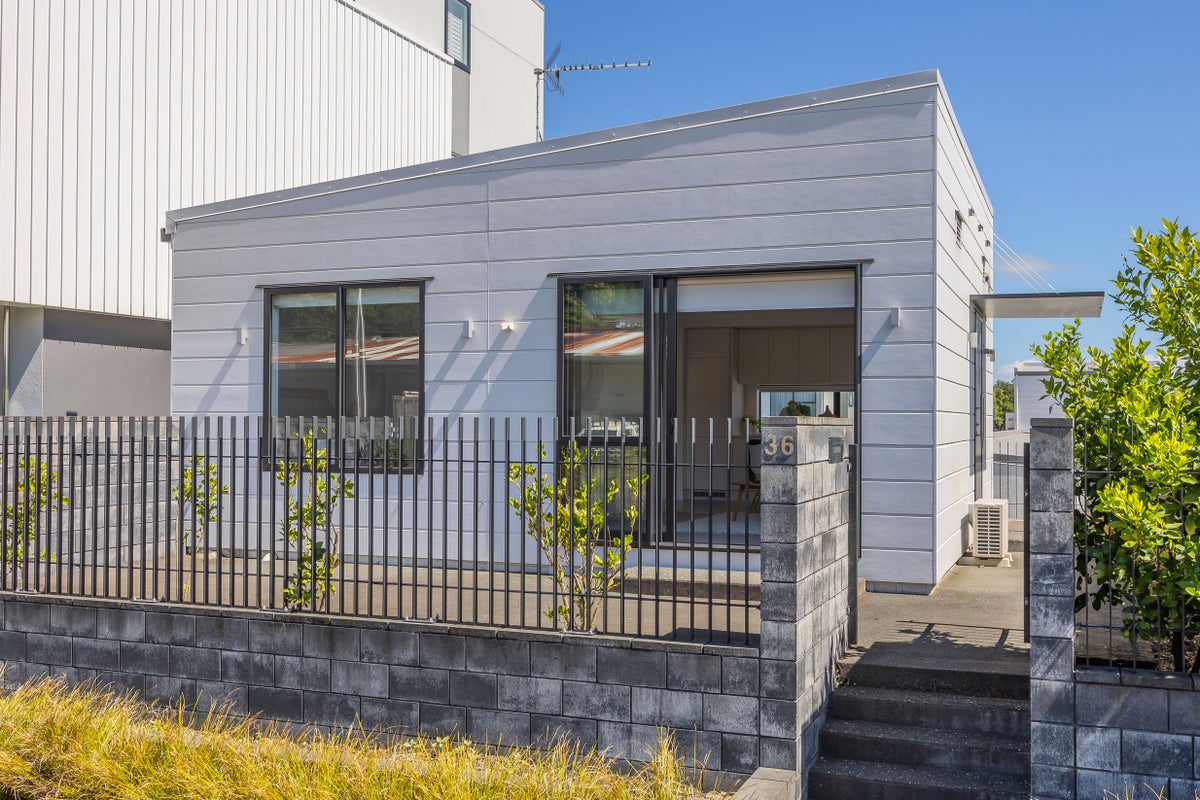 36 Kimiora Street, Three Kings, Auckland - Carousel 1
