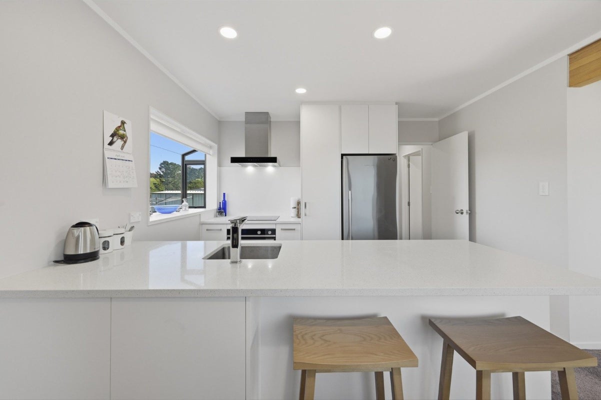 3 Norwich Place, Bethlehem, Tauranga - Carousel 2