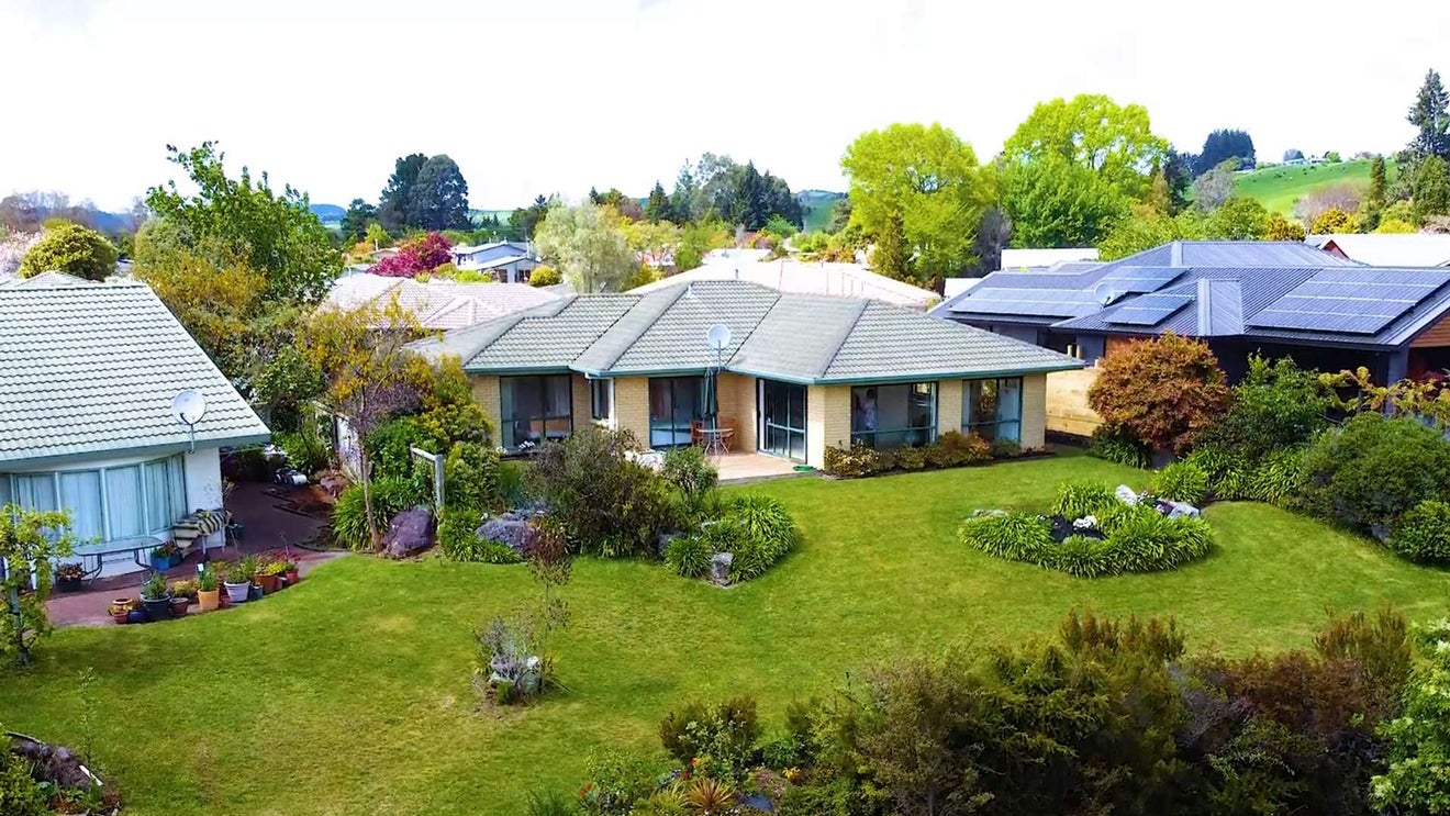 61 Tawavale Street, Pukehangi, Rotorua - Carousel 1