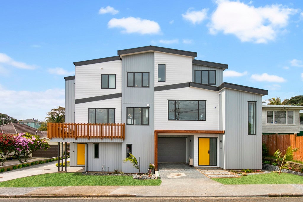 2/3 Haughey Avenue, Hillsborough, Auckland - Carousel 1