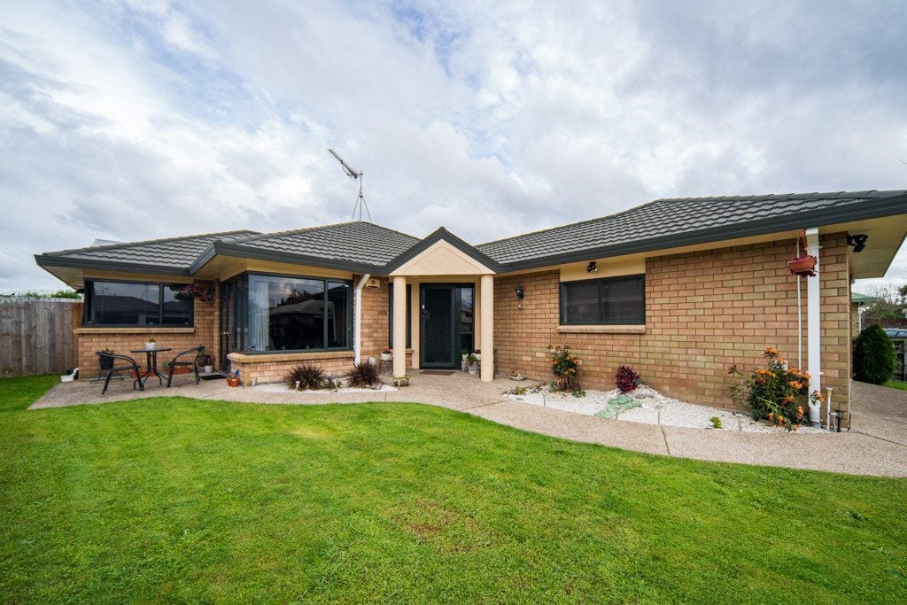 35 Hastings Place, Hamilton Lake, Hamilton - Carousel 2