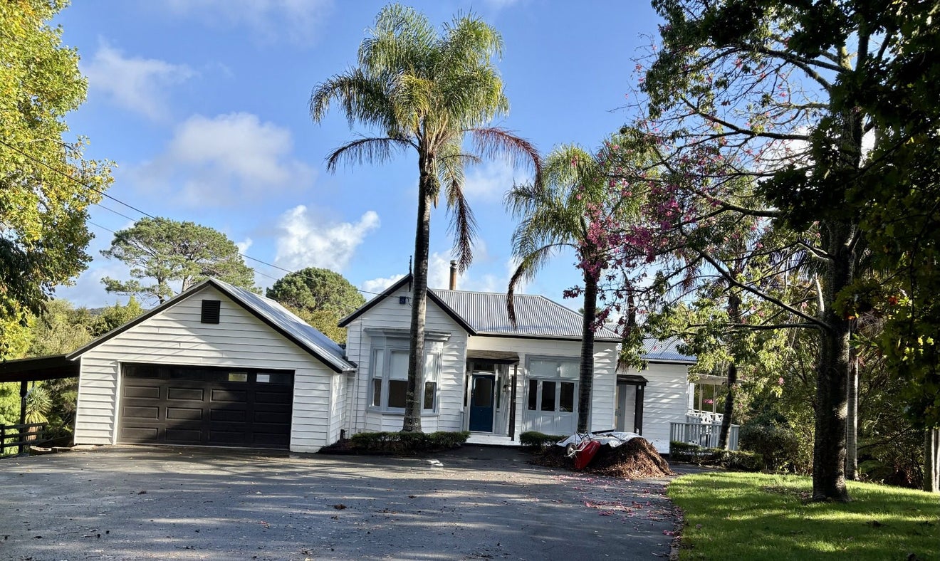 300 Paremoremo Road, Paremoremo, Auckland - Carousel 1