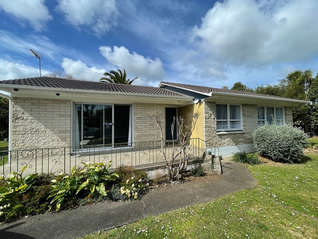 8 Tatariki Street, Rosehill, Papakura - Carousel 2