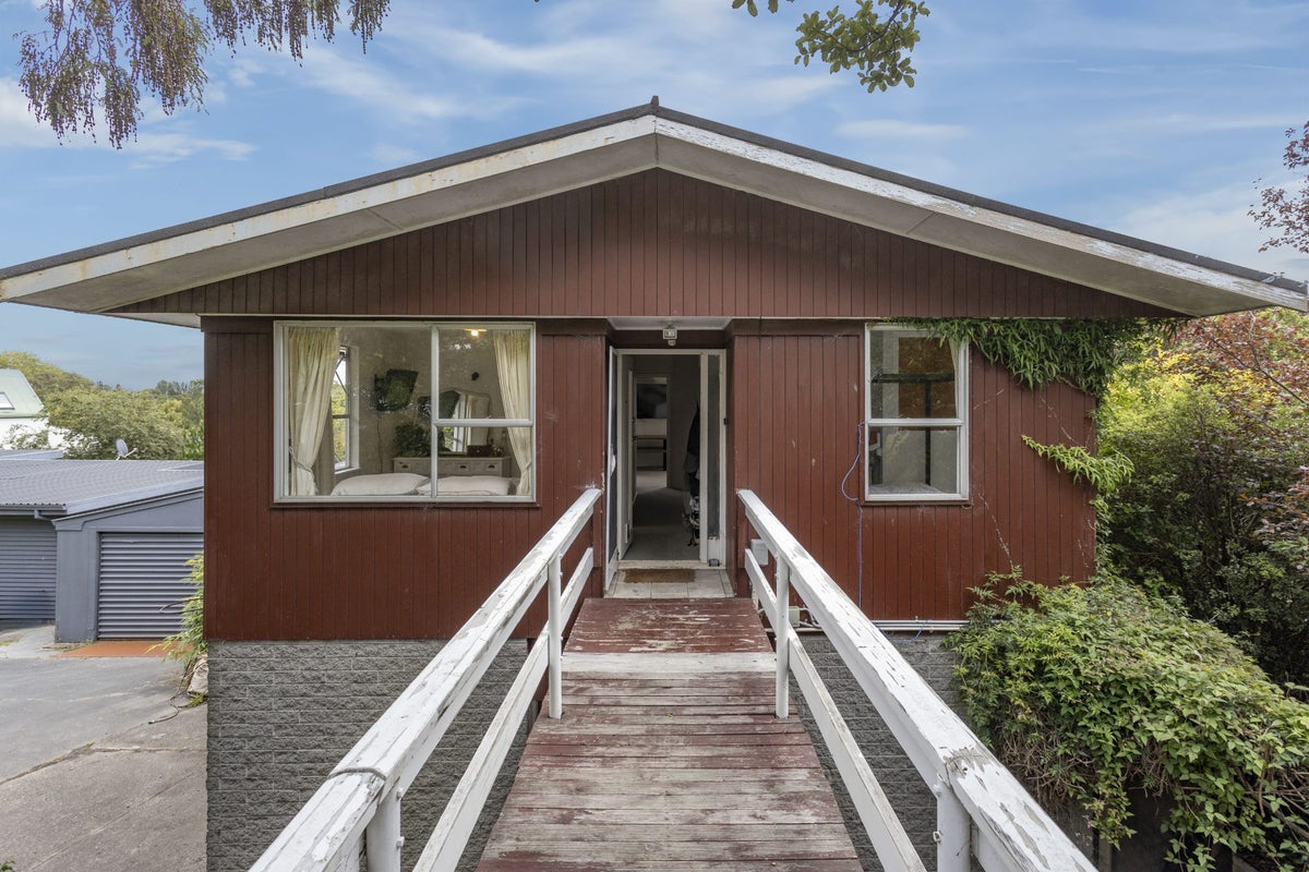 24 Parklands Drive, Huntsbury, Christchurch - Carousel 1
