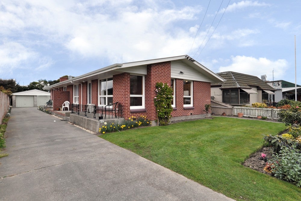 1/102 Wainoni Road, Avondale, Christchurch - Carousel 1