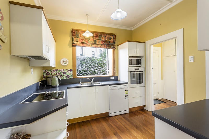 27 Lawrence Street, Mornington, Dunedin - Carousel 1
