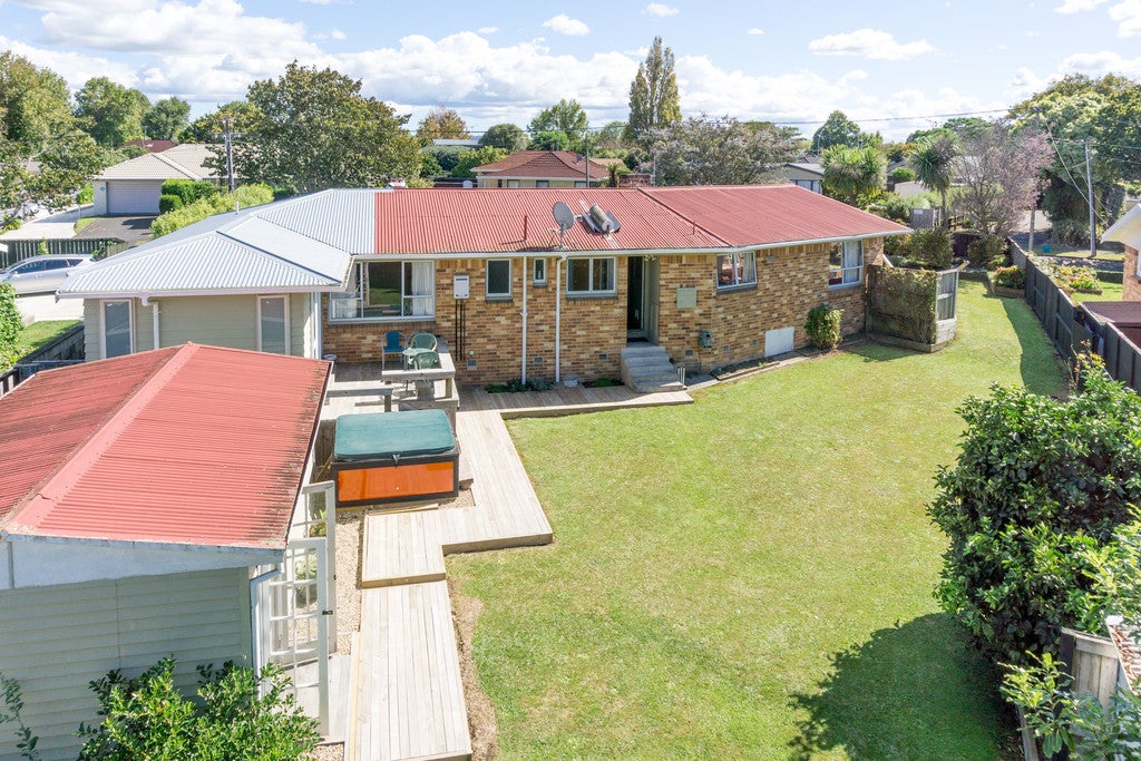 62 Ascot Road, Chartwell, Hamilton - Carousel 1
