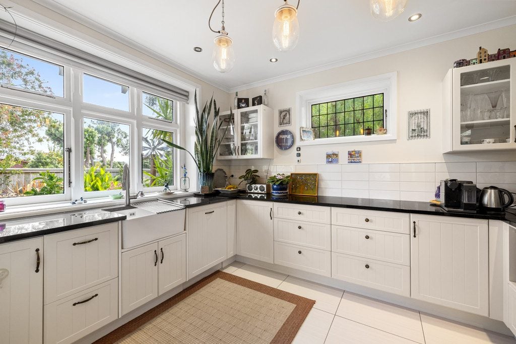 2/8 Celia Street, Redcliffs, Christchurch - Carousel 2