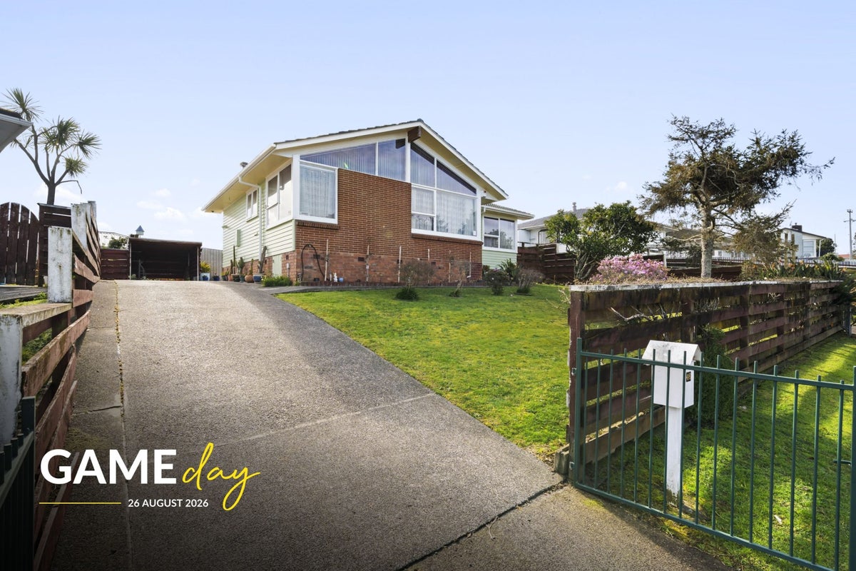 46 Hobart Crescent, Wattle Downs, Auckland - Carousel 1