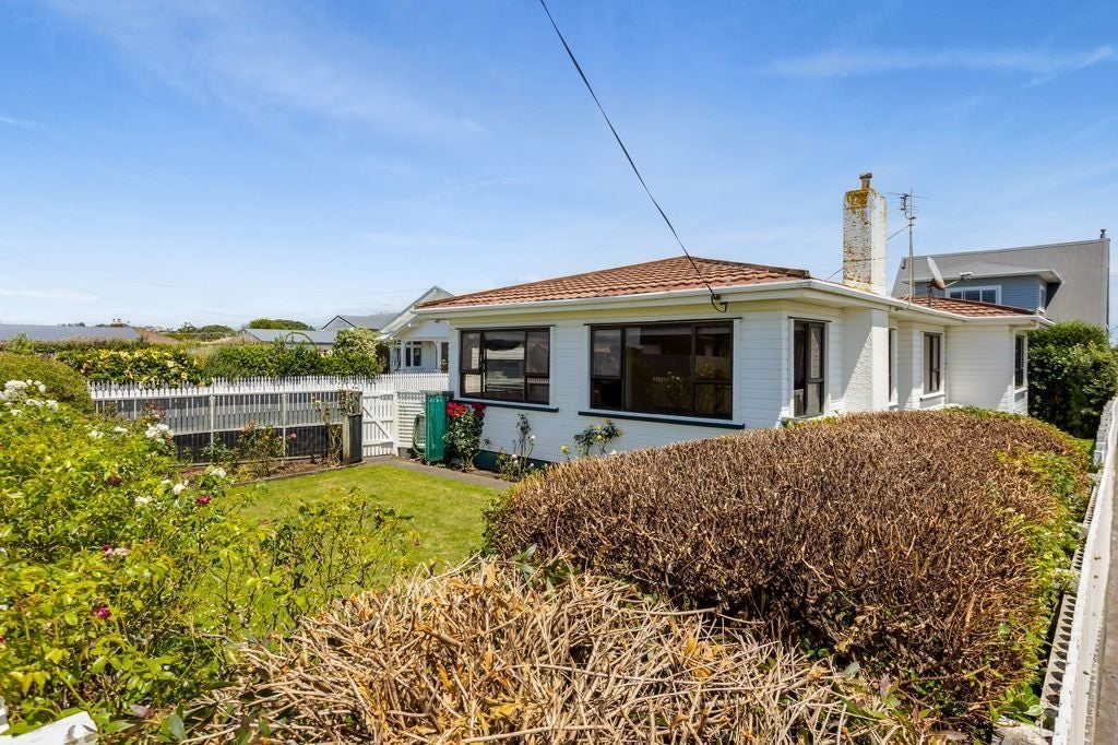 14 Beach Street, Fitzroy, New Plymouth - Carousel 21