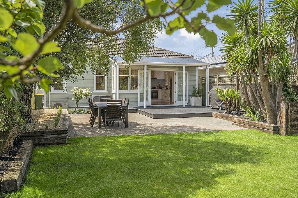 23 Bolton Street, Petone, Lower Hutt - Carousel 1