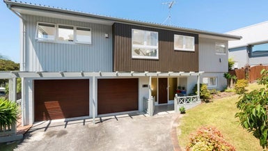 12 St Ives Terrace, Mairangi Bay, Auckland - Carousel 1