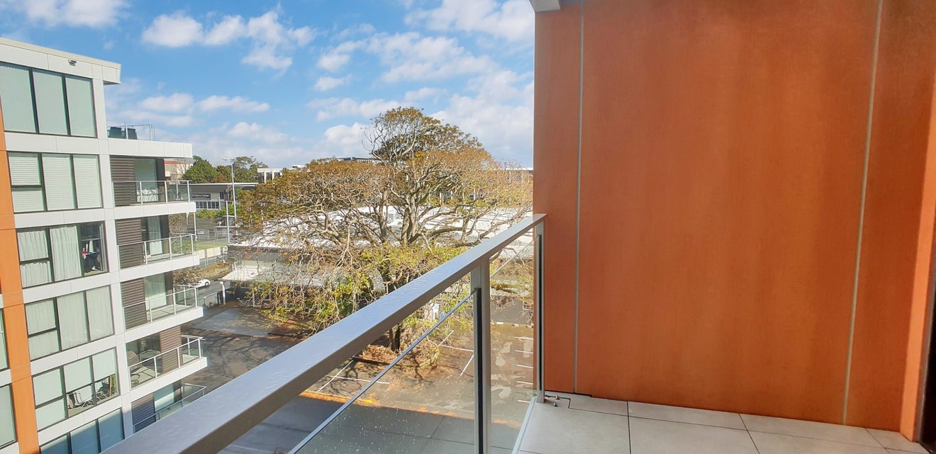 504/10 Lion Place, Epsom, Auckland - Carousel 2