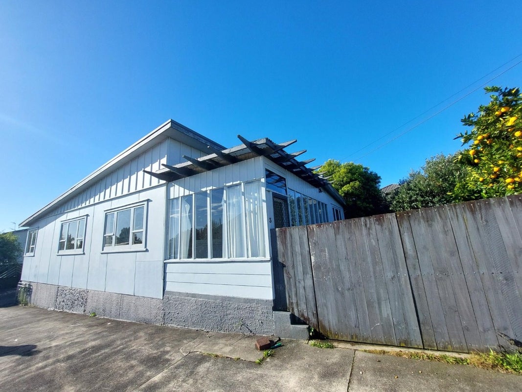 3 Croydon Road, New Lynn, Auckland - Carousel 1