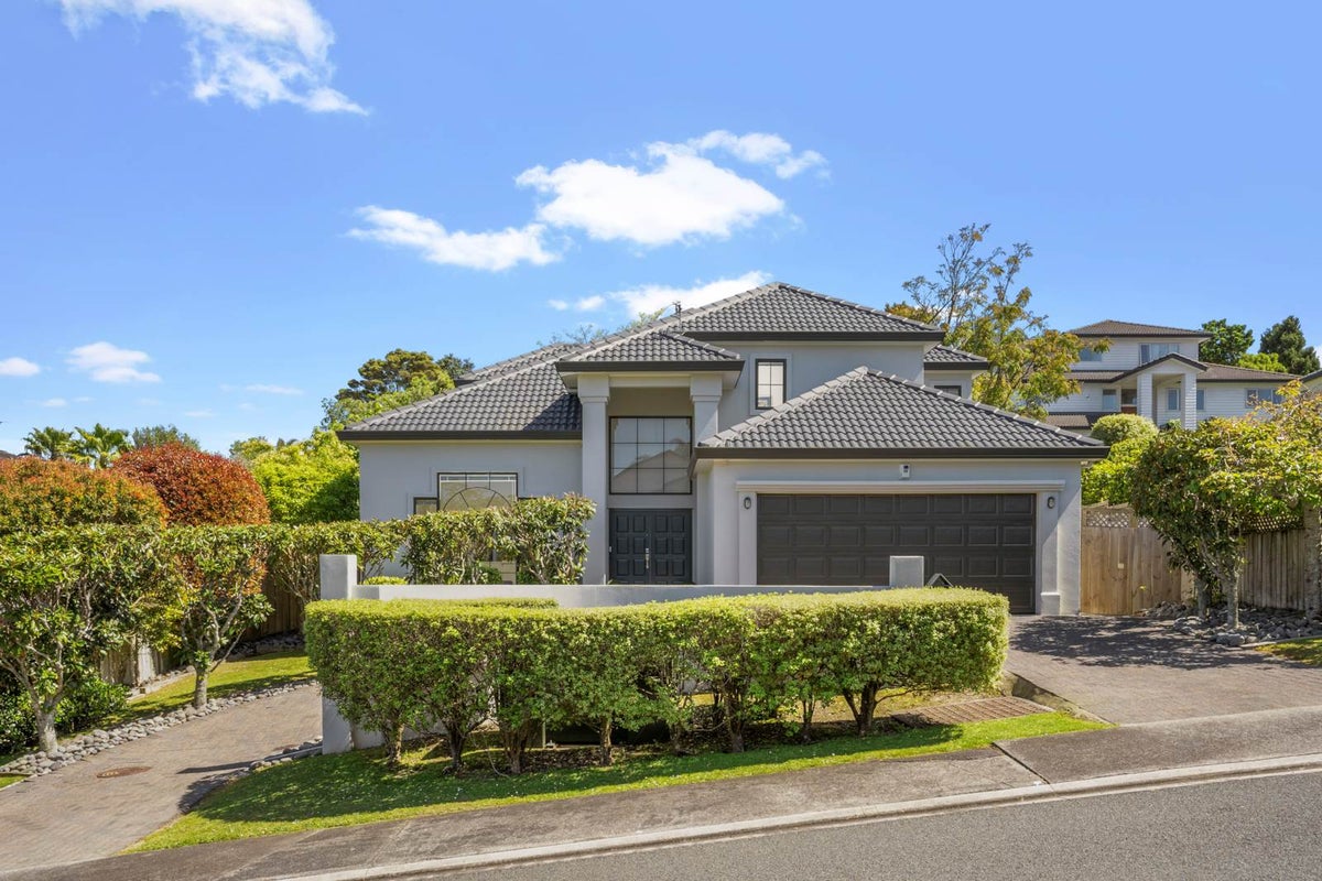 16 Manu Place, Pinehill, Auckland - Carousel 1