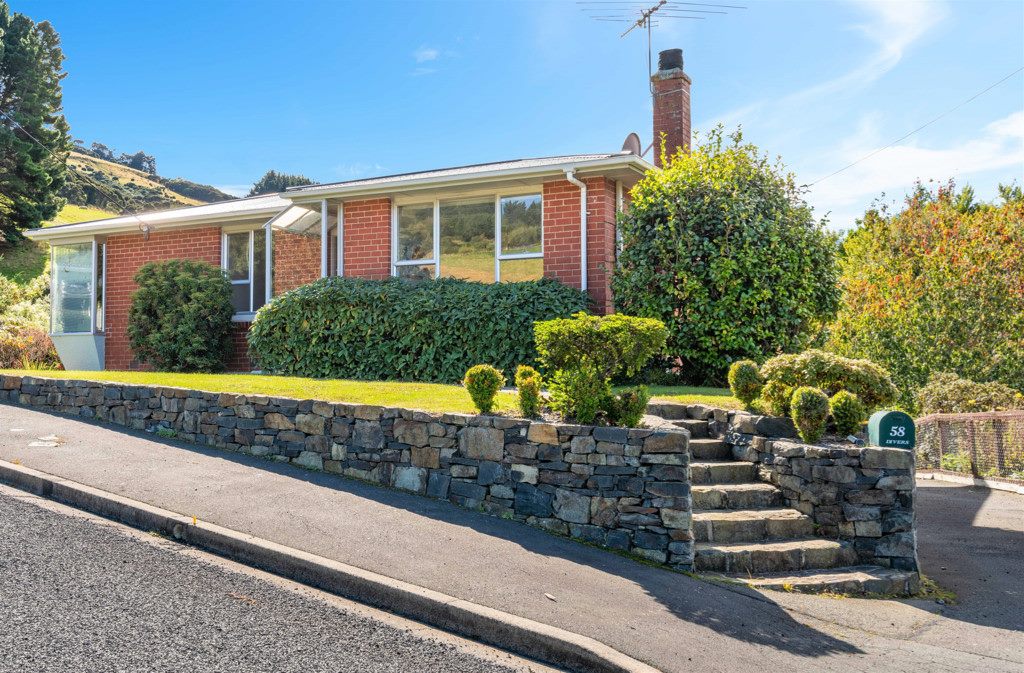 58 Kelvin Road, North East Valley, Dunedin - Carousel 1