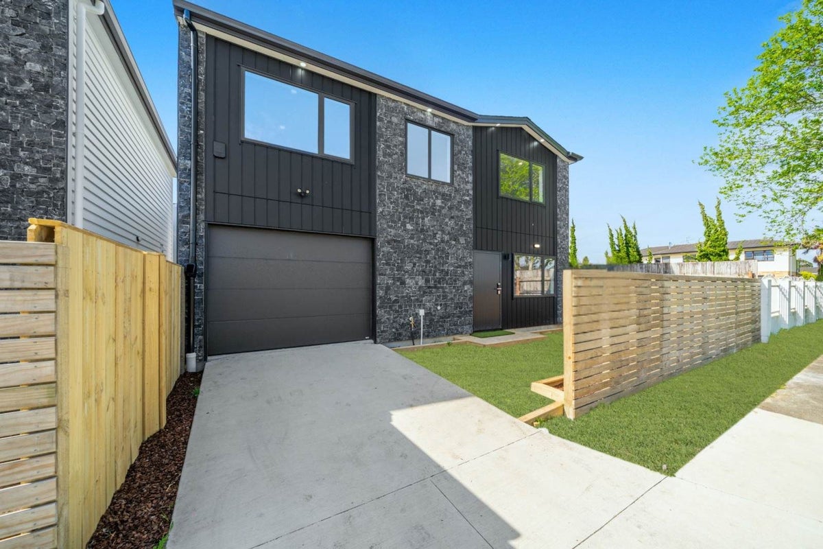 32B Milton Road, Papatoetoe, Auckland - Carousel 1